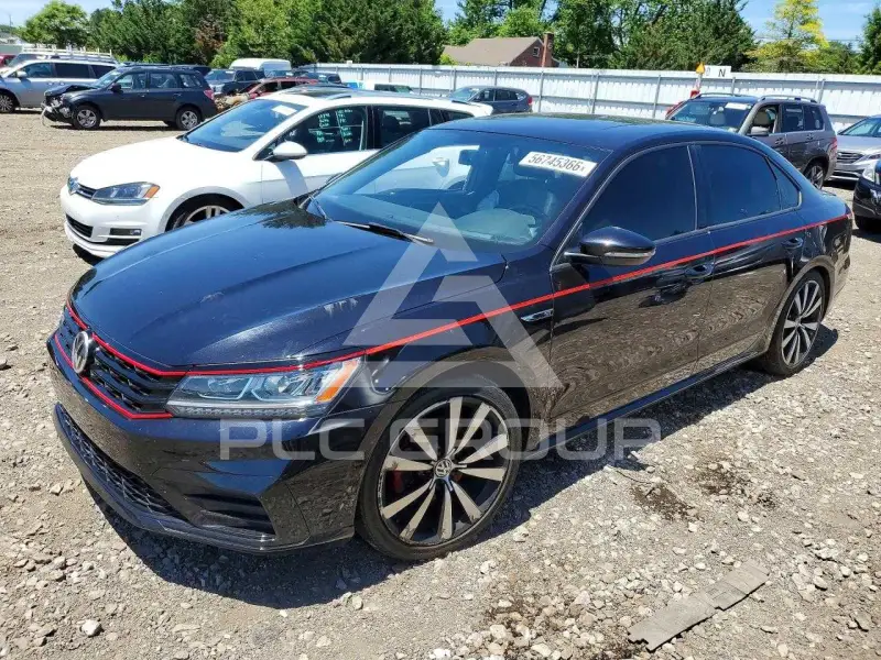 2018 Volkswagen Passat photo
