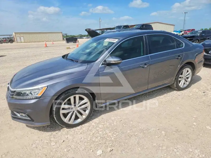 2018 Volkswagen Passat photo
