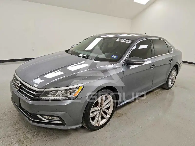 2018 Volkswagen Passat photo
