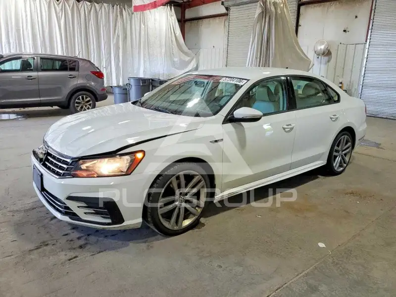 2018 Volkswagen Passat фото