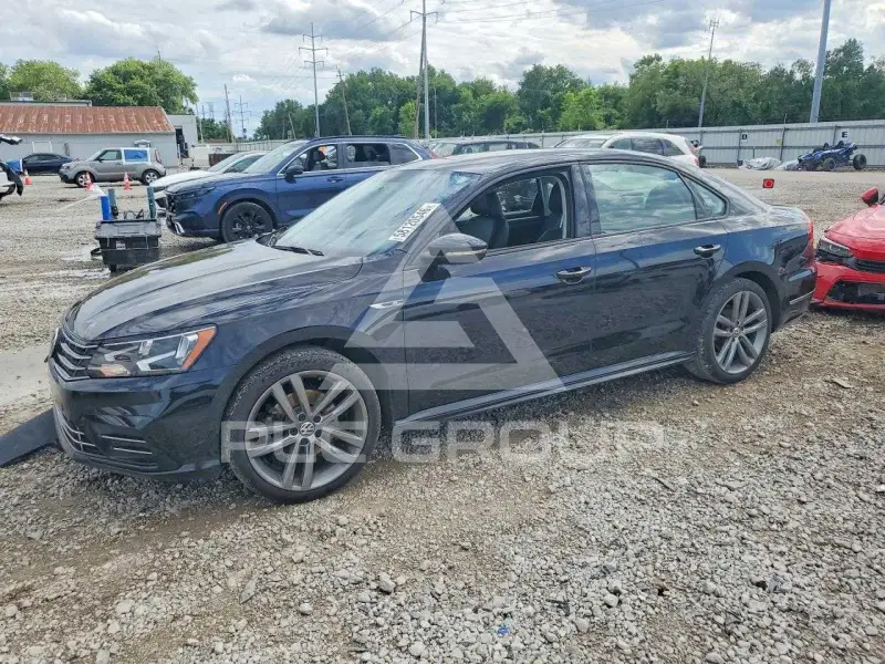 2018 Volkswagen Passat photo