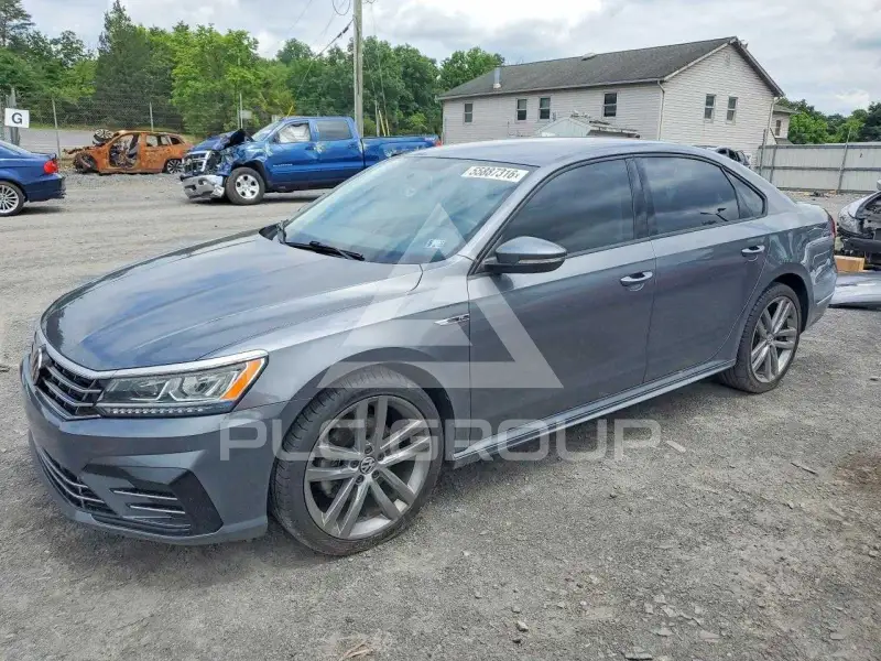 2018 Volkswagen Passat фото