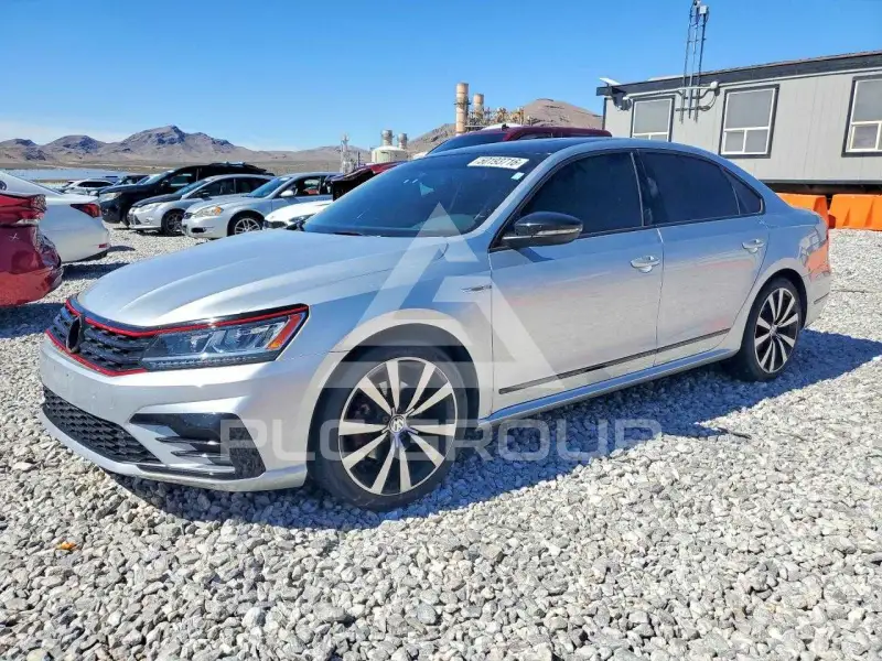 2018 Volkswagen Passat фото