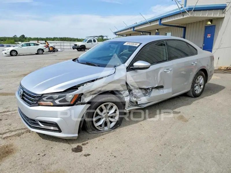 2018 Volkswagen Passat photo