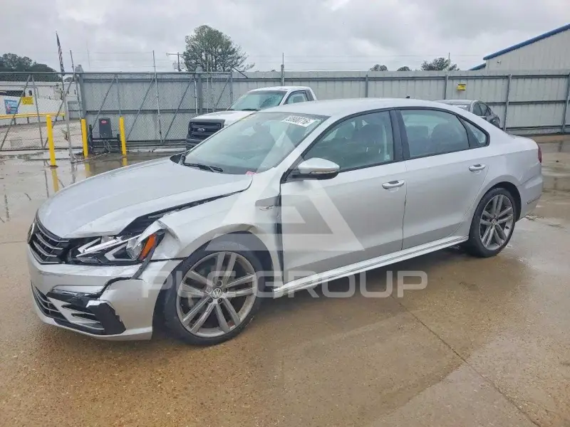 2018 Volkswagen Passat photo