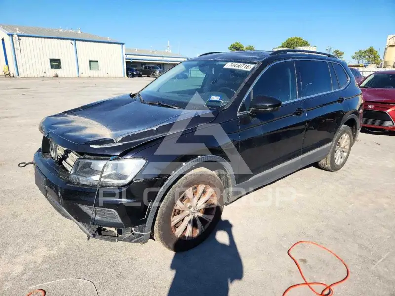 2018 Volkswagen Tiguan photo