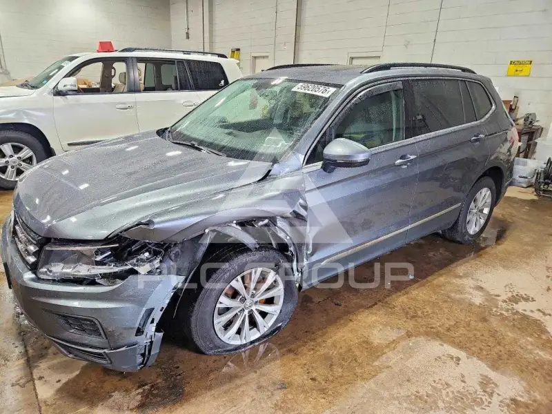 2018 Volkswagen Tiguan фото