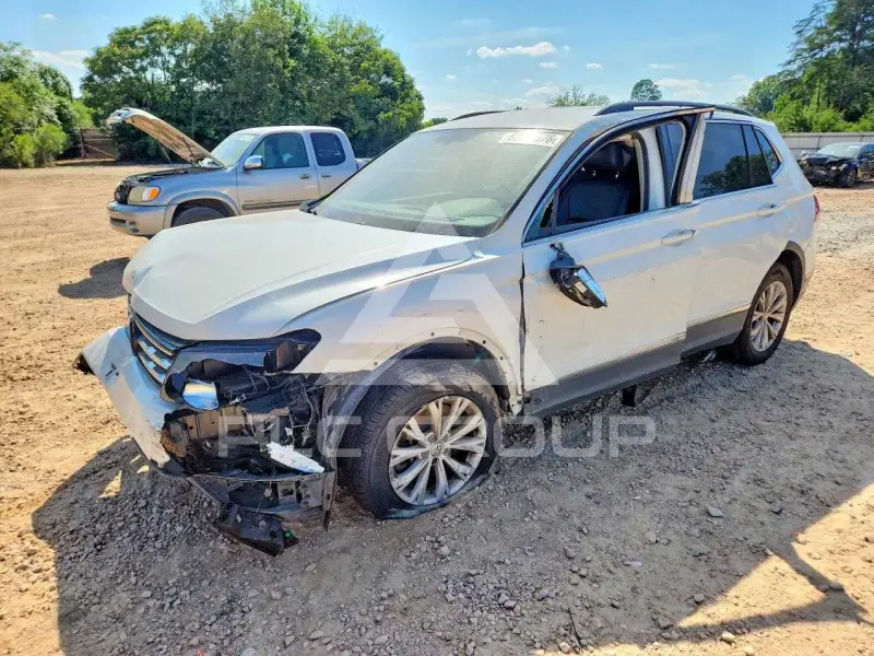 2018 Volkswagen Tiguan photo