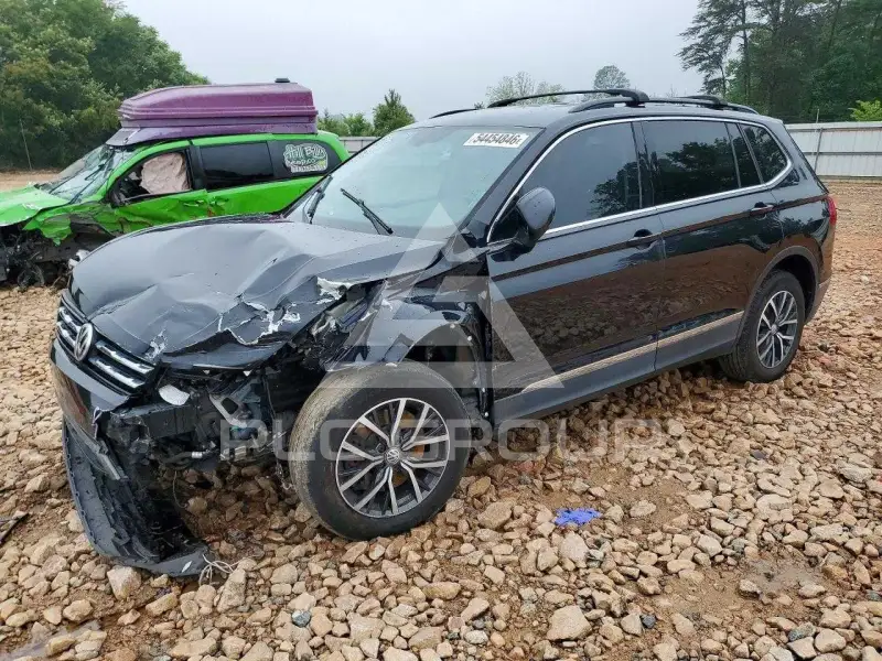 2018 Volkswagen Tiguan photo