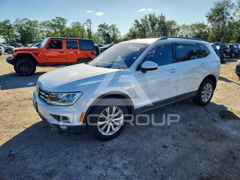 2018 Volkswagen Tiguan photo