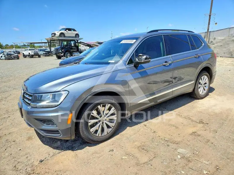 2018 Volkswagen Tiguan photo
