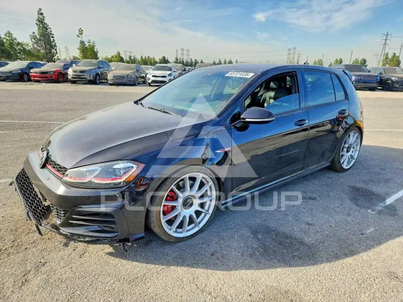 2018 Volkswagen GTI фото