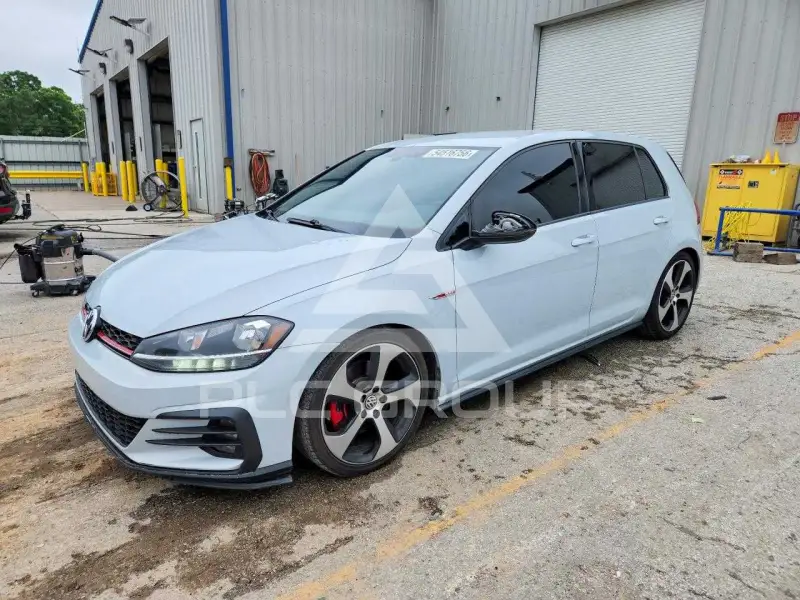 2018 Volkswagen GTI фото