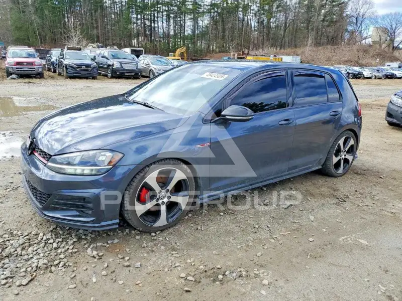2018 Volkswagen GTI photo
