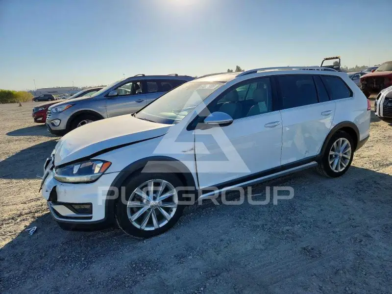 2018 Volkswagen GOLF photo