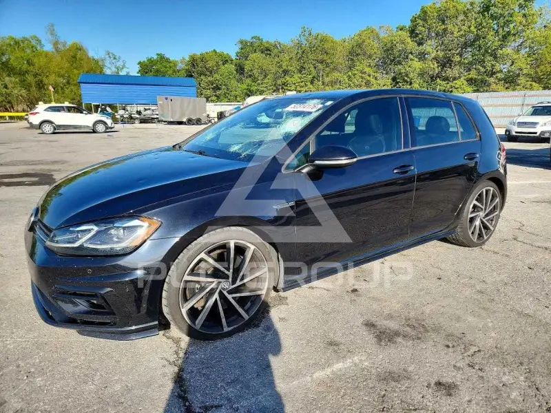 2018 Volkswagen GOLF фото