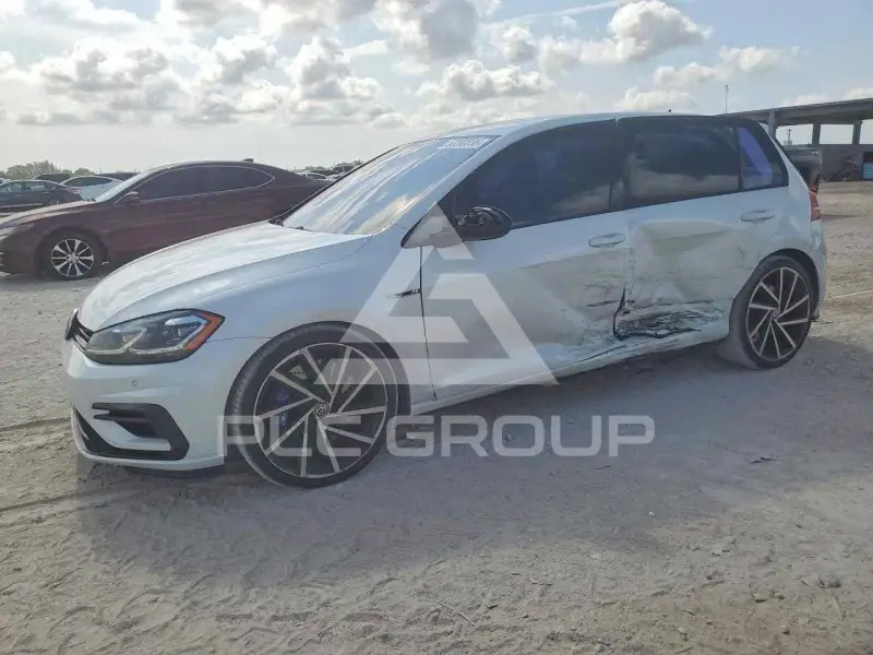 2018 Volkswagen GOLF фото