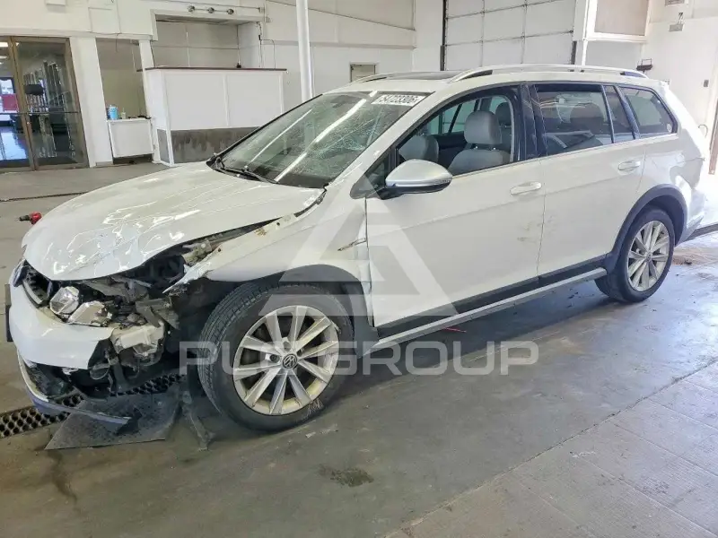 2018 Volkswagen GOLF photo