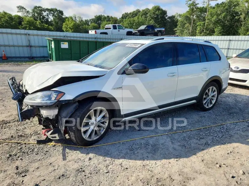 2018 Volkswagen GOLF фото