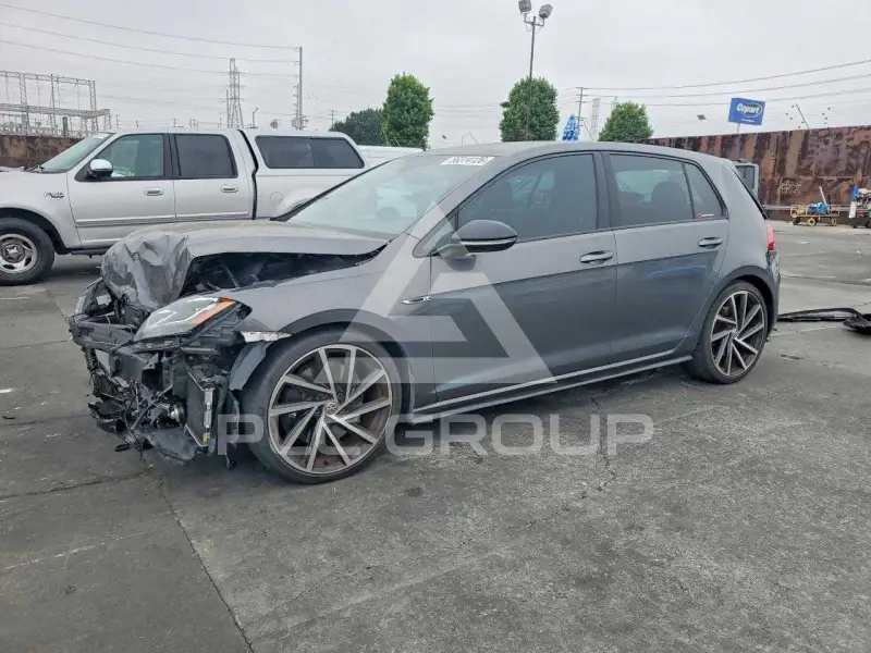 2018 Volkswagen GOLF фото