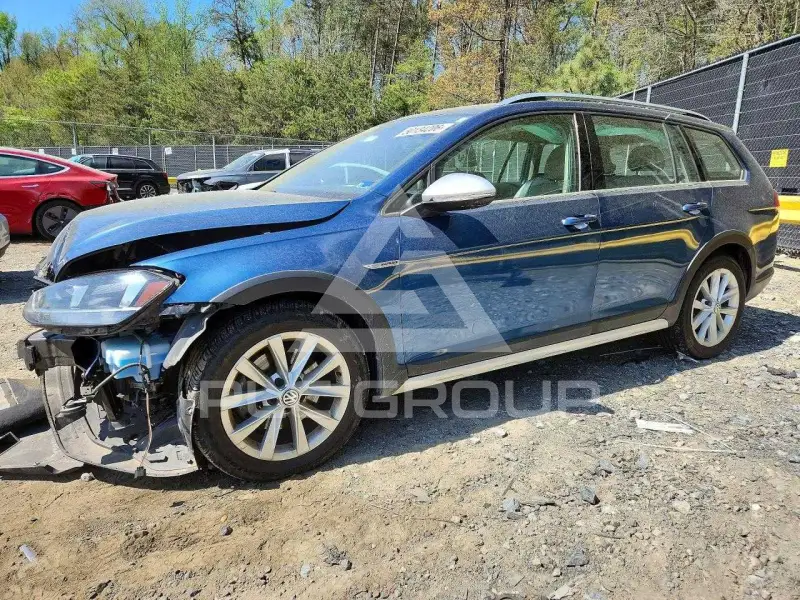 2018 Volkswagen GOLF фото