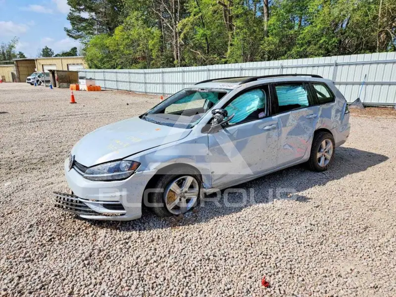 2018 Volkswagen GOLF фото