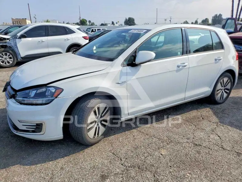 2018 Volkswagen GOLF фото