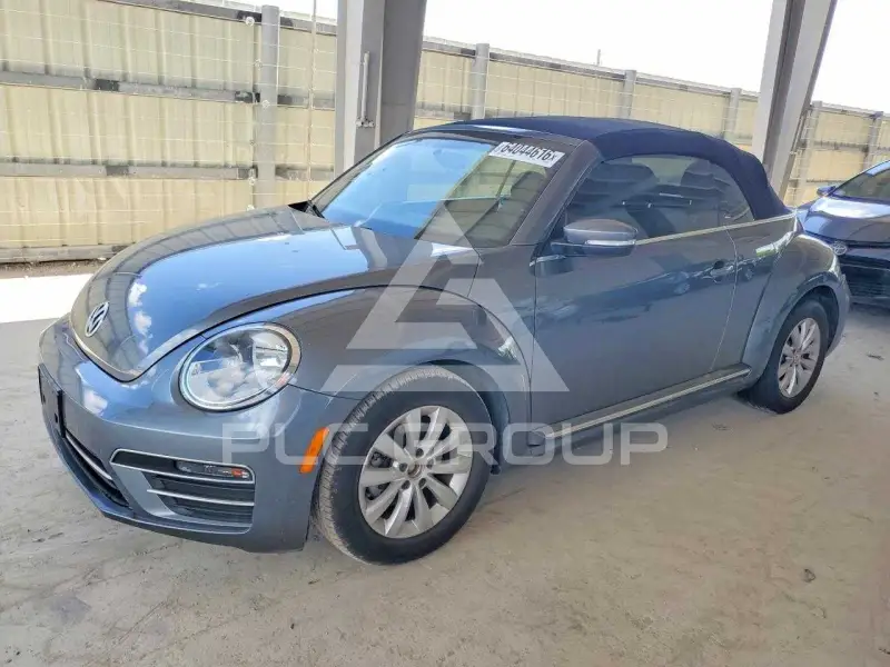 2018 Volkswagen BEETLE photo