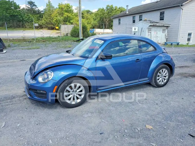2018 Volkswagen BEETLE photo