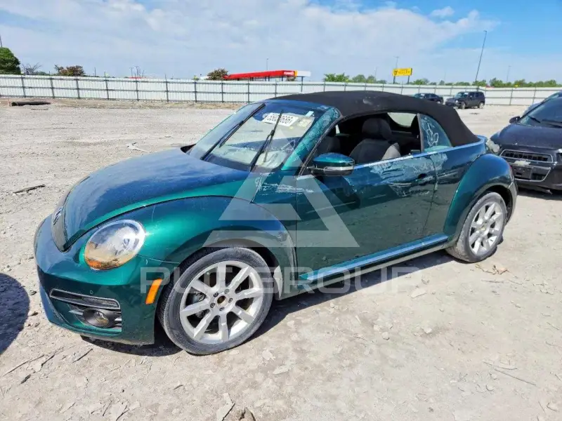 2018 Volkswagen BEETLE photo
