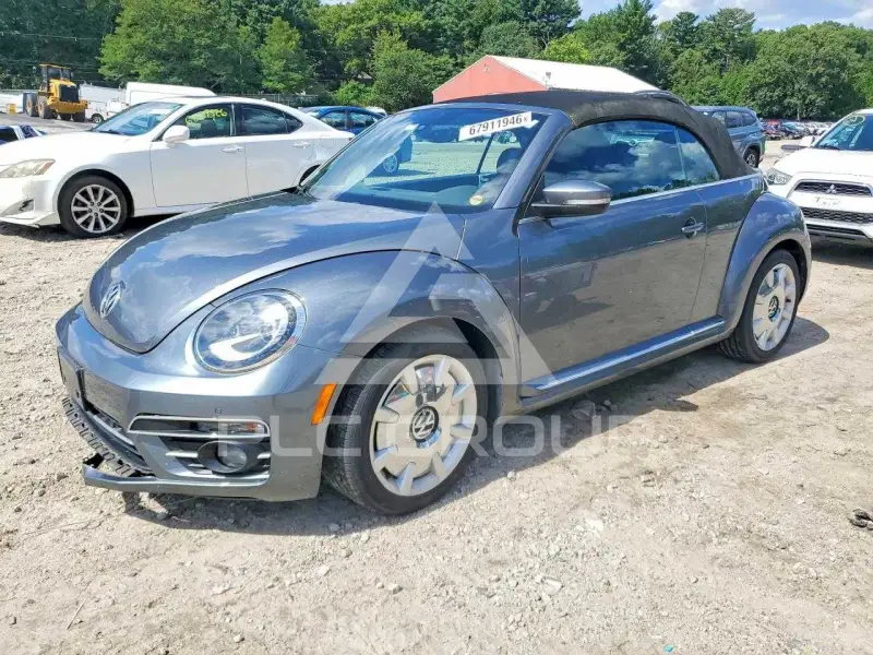 2018 Volkswagen BEETLE photo