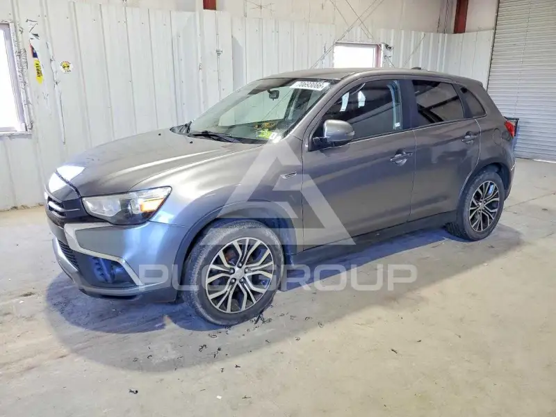 2019 Mitsubishi OUTLANDER photo