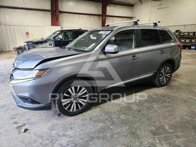 2019 Mitsubishi OUTLANDER photo