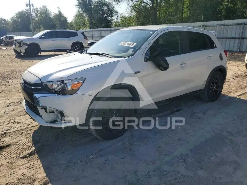 2019 Mitsubishi OUTLANDER photo