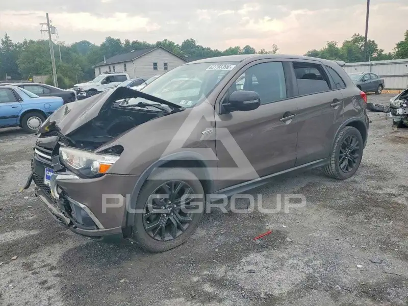 2019 Mitsubishi OUTLANDER photo