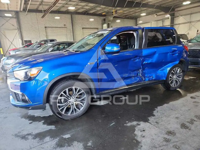 2019 Mitsubishi OUTLANDER photo