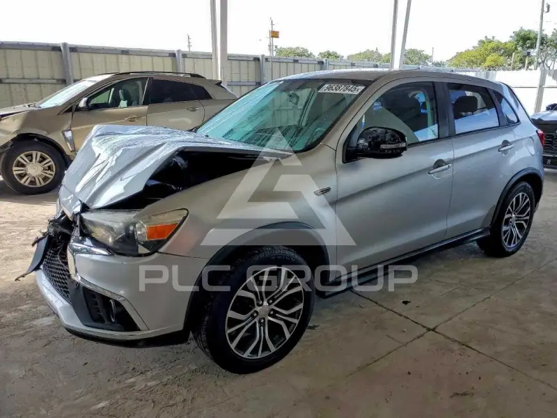 2019 Mitsubishi OUTLANDER photo