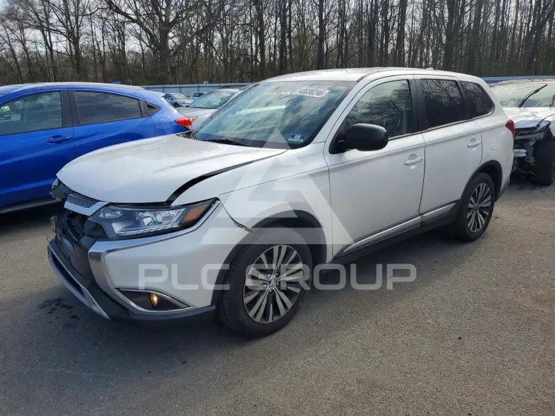 2019 Mitsubishi OUTLANDER photo