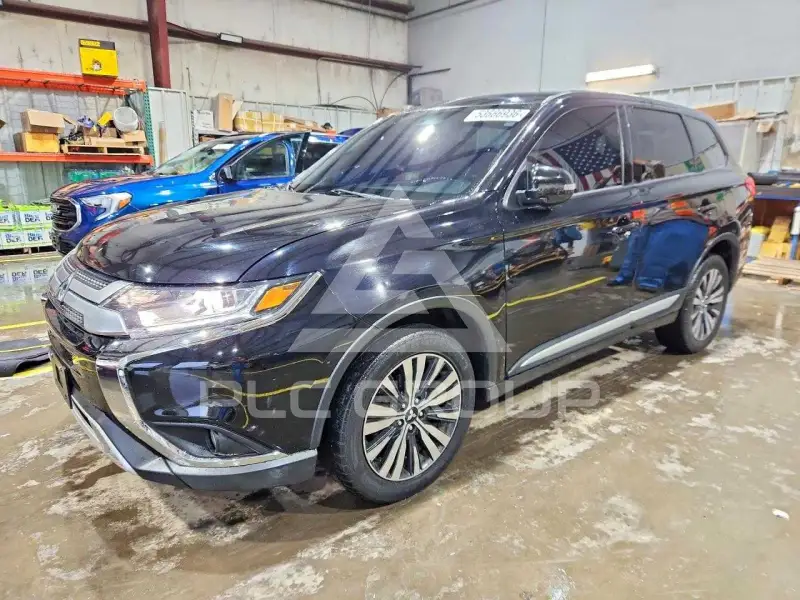 2019 Mitsubishi OUTLANDER photo