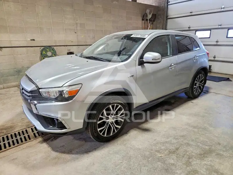 2019 Mitsubishi OUTLANDER photo