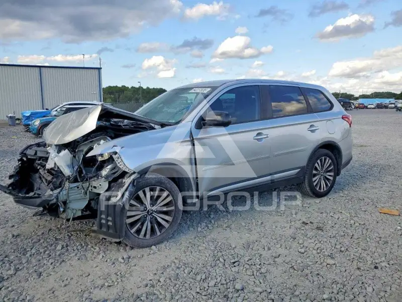 2019 Mitsubishi OUTLANDER photo