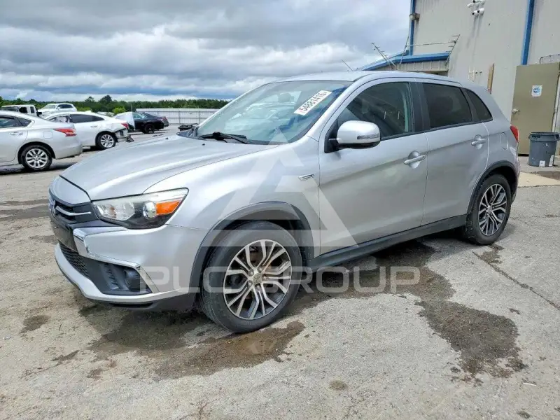 2019 Mitsubishi OUTLANDER photo