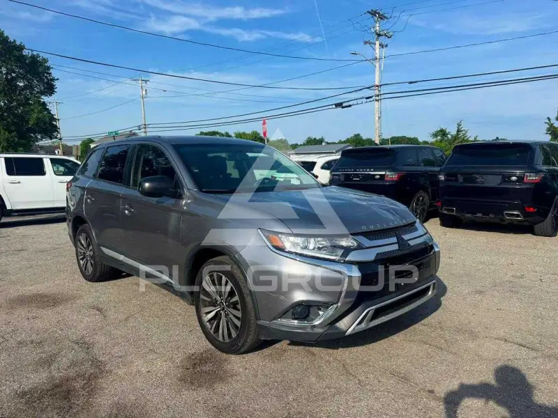 2019 Mitsubishi OUTLANDER photo