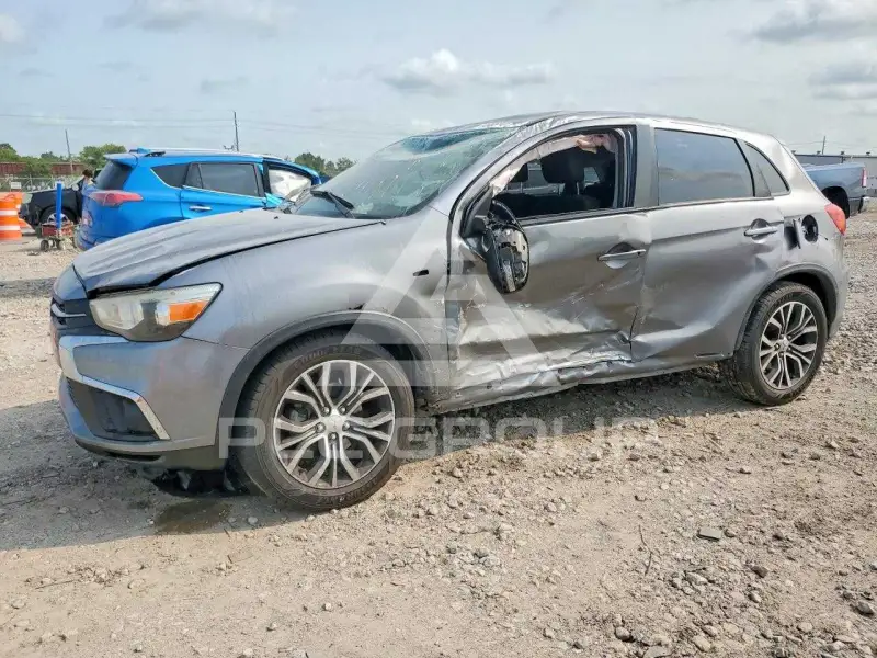 2019 Mitsubishi OUTLANDER photo