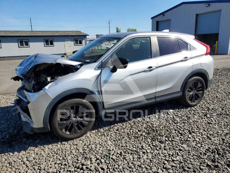 2019 Mitsubishi ECLIPSE фото