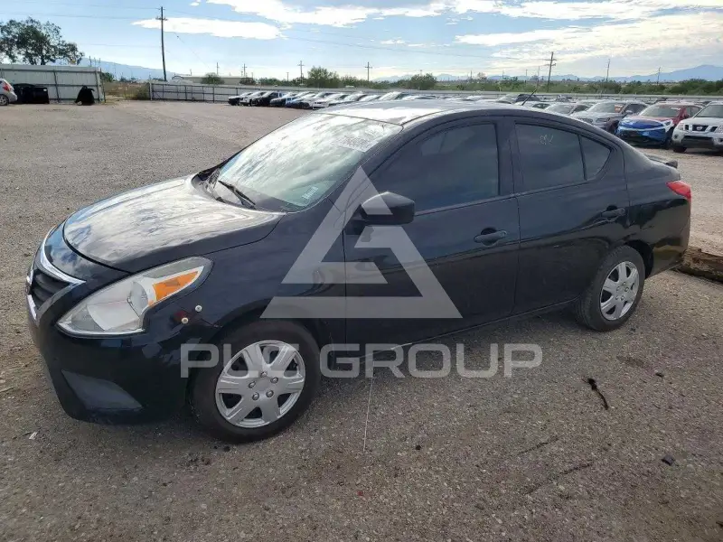 2019 Nissan VERSA фото