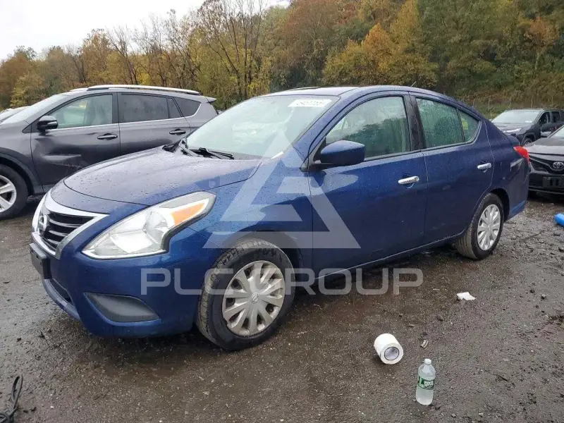 2019 Nissan VERSA photo