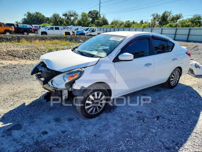 2019 Nissan VERSA фото