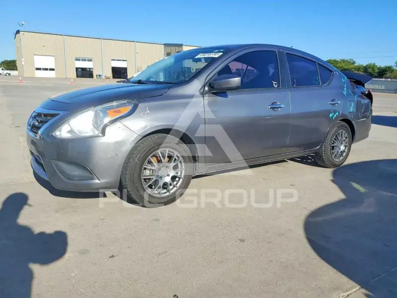 2019 Nissan VERSA фото