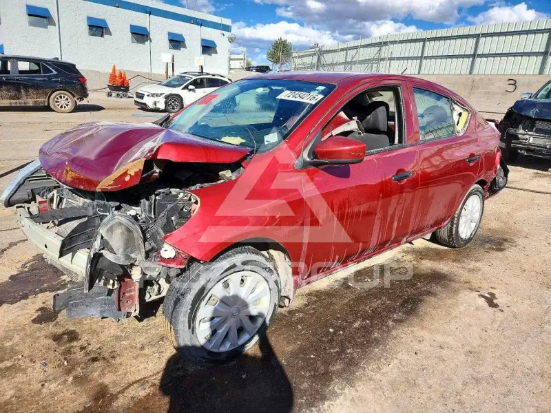 2019 Nissan VERSA photo
